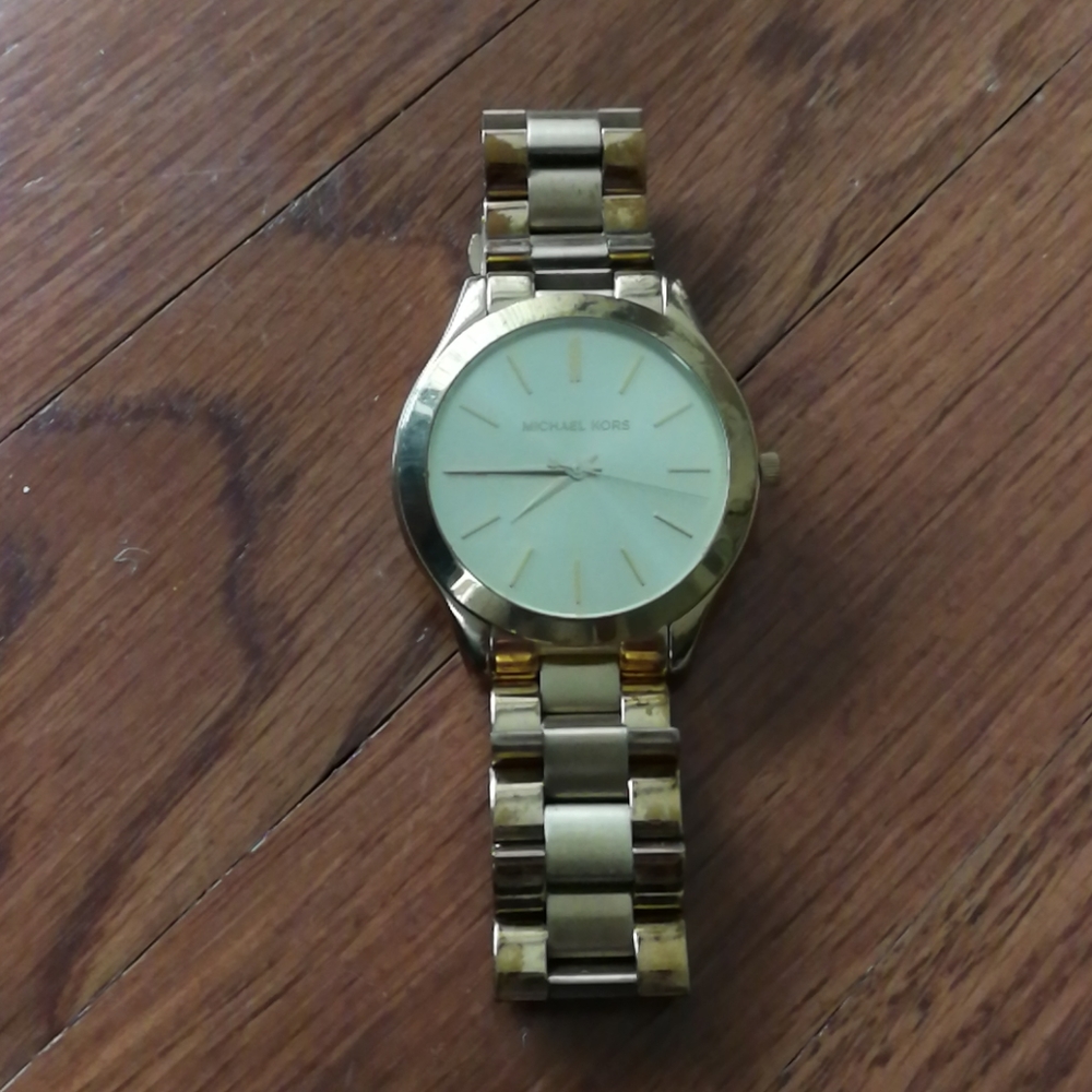 Michael kors gold watch
